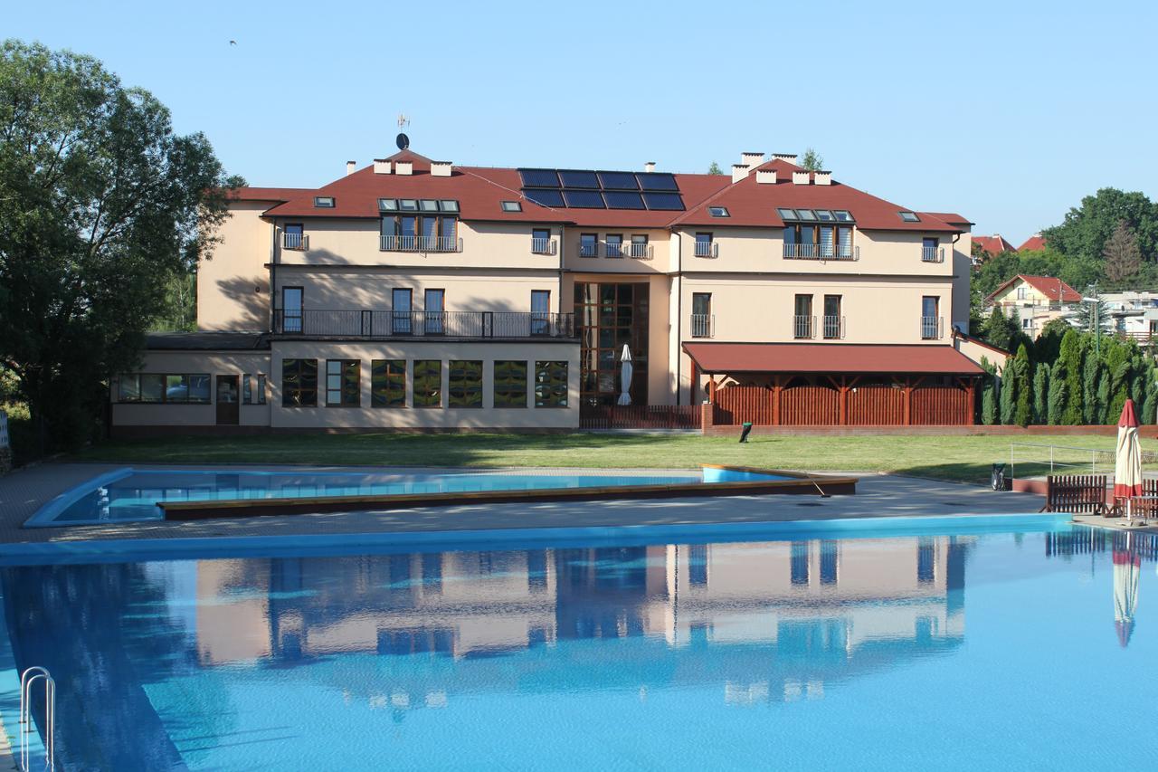 Hotel Oaza Прудник Екстериор снимка