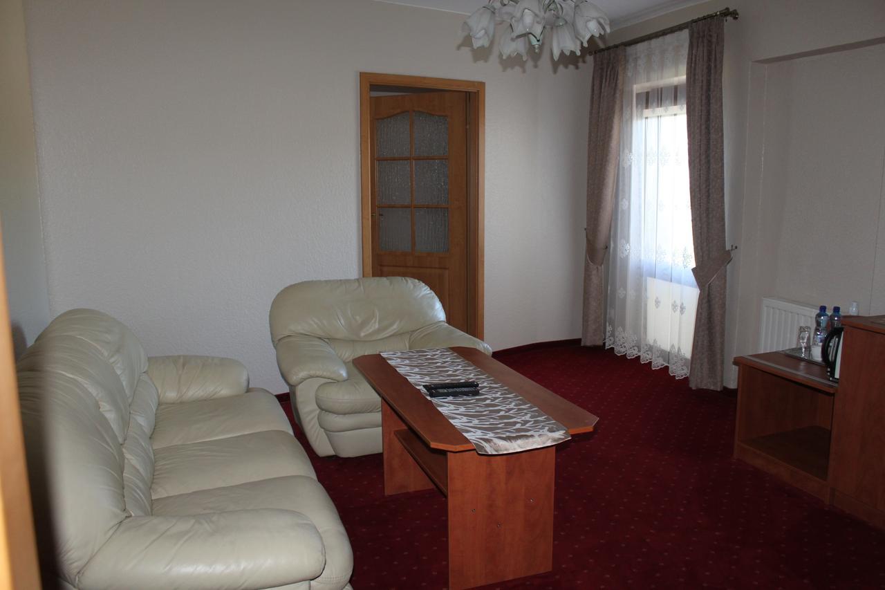 Hotel Oaza Прудник Екстериор снимка