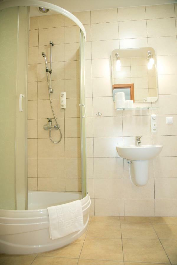 Hotel Oaza Прудник Екстериор снимка